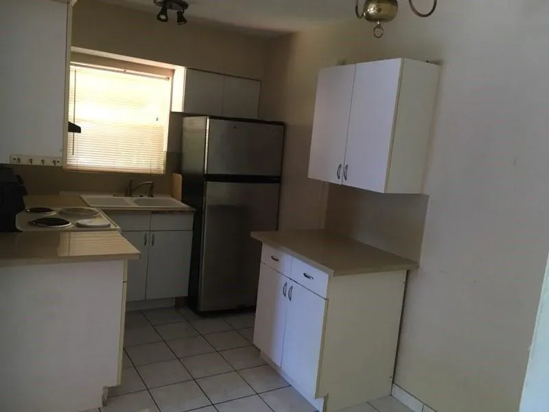 1710 N 59th Ter