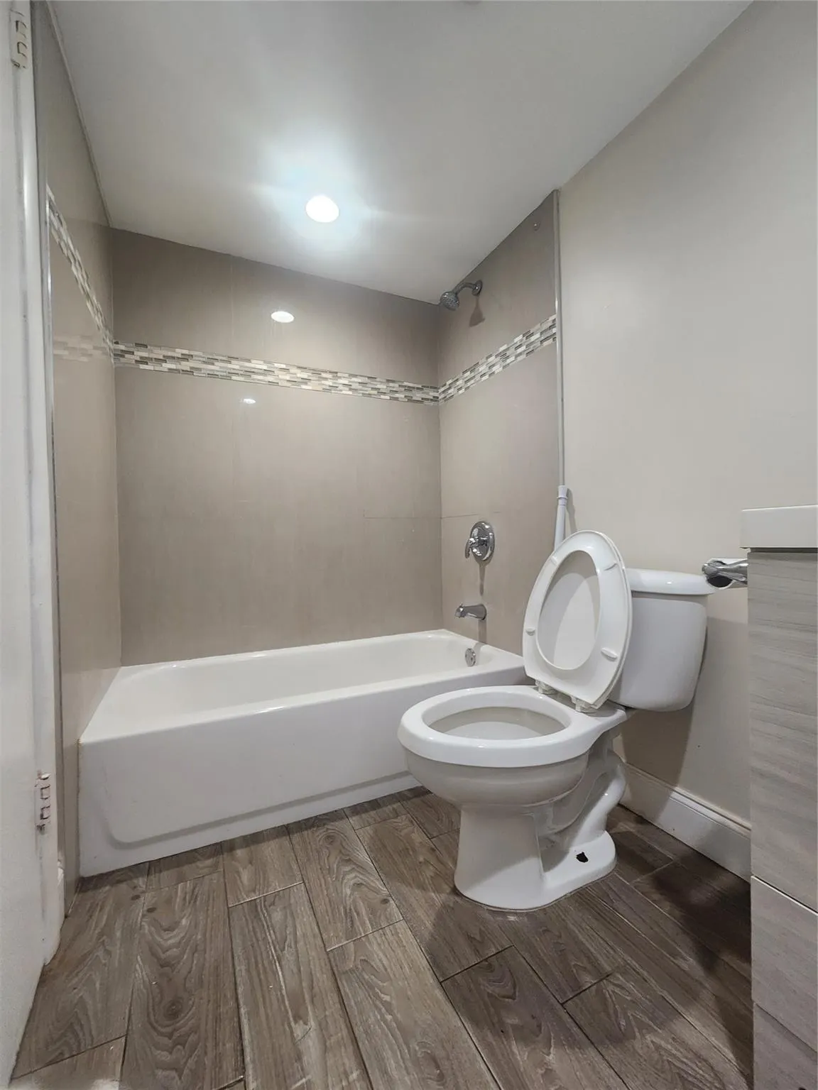 4200 NW 3rd Ct, #120