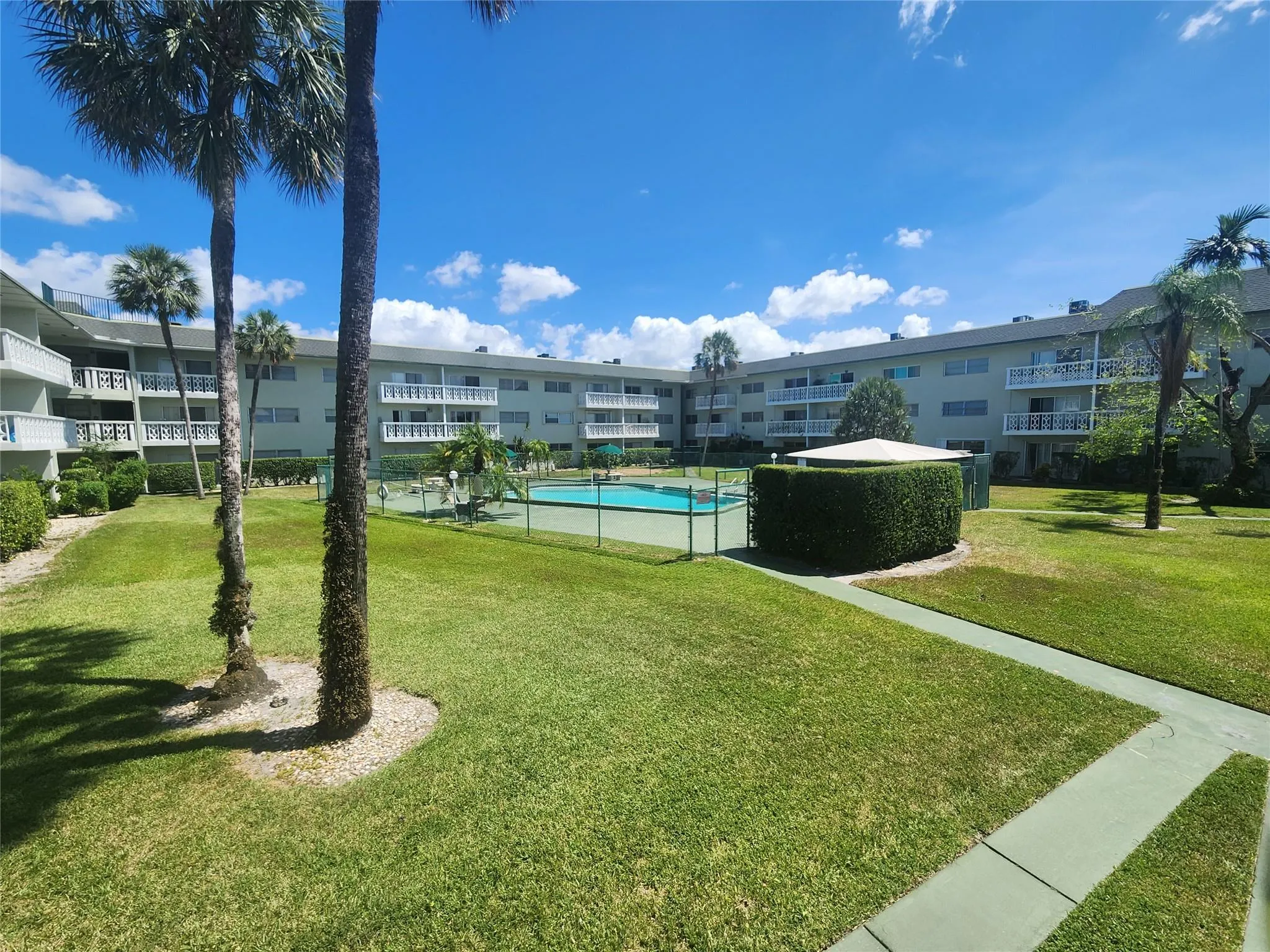 4200 NW 3rd Ct, #120