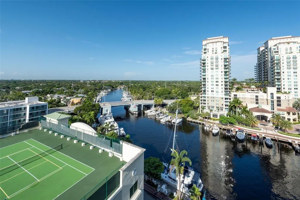 401 SW 4th Ave, #1102