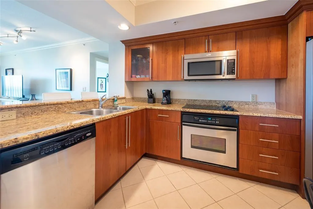 401 SW 4th Ave, #1102
