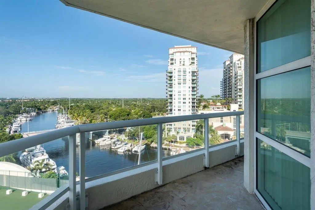 401 SW 4th Ave, #1102