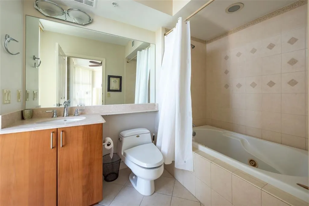 401 SW 4th Ave, #1102