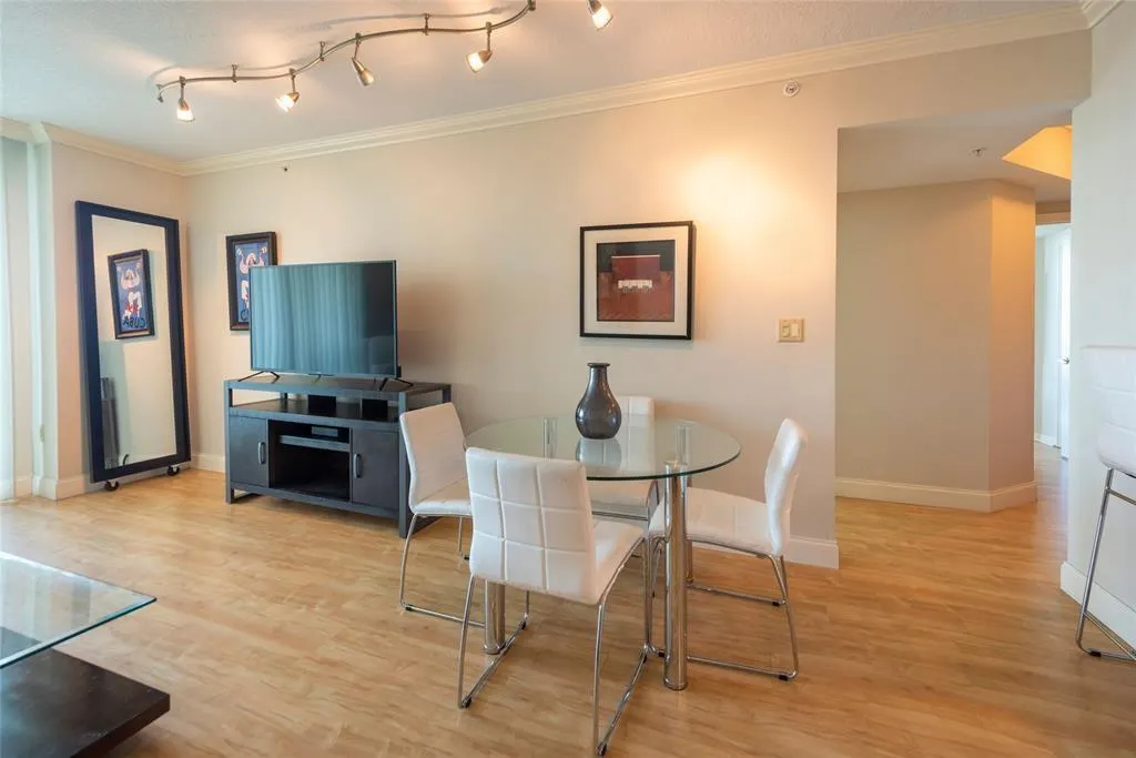 401 SW 4th Ave, #1102