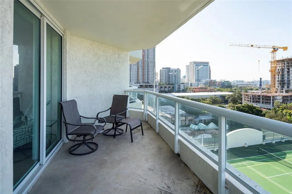 401 SW 4th Ave, #1102