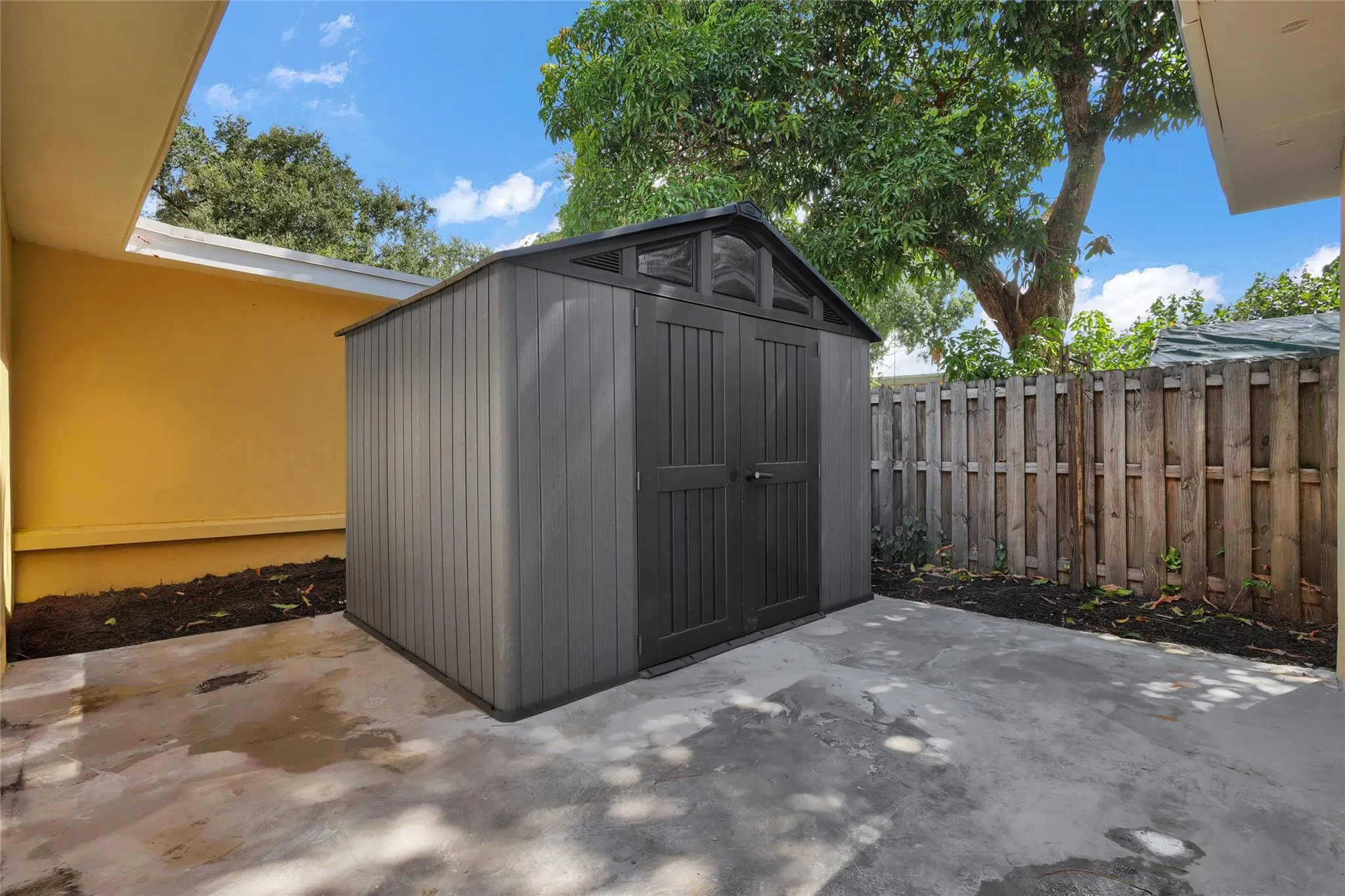 2054 SW 30th Ter