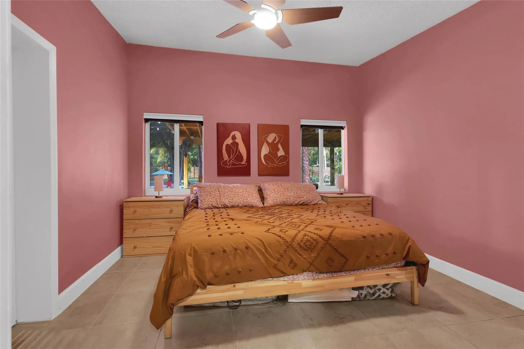 2054 SW 30th Ter