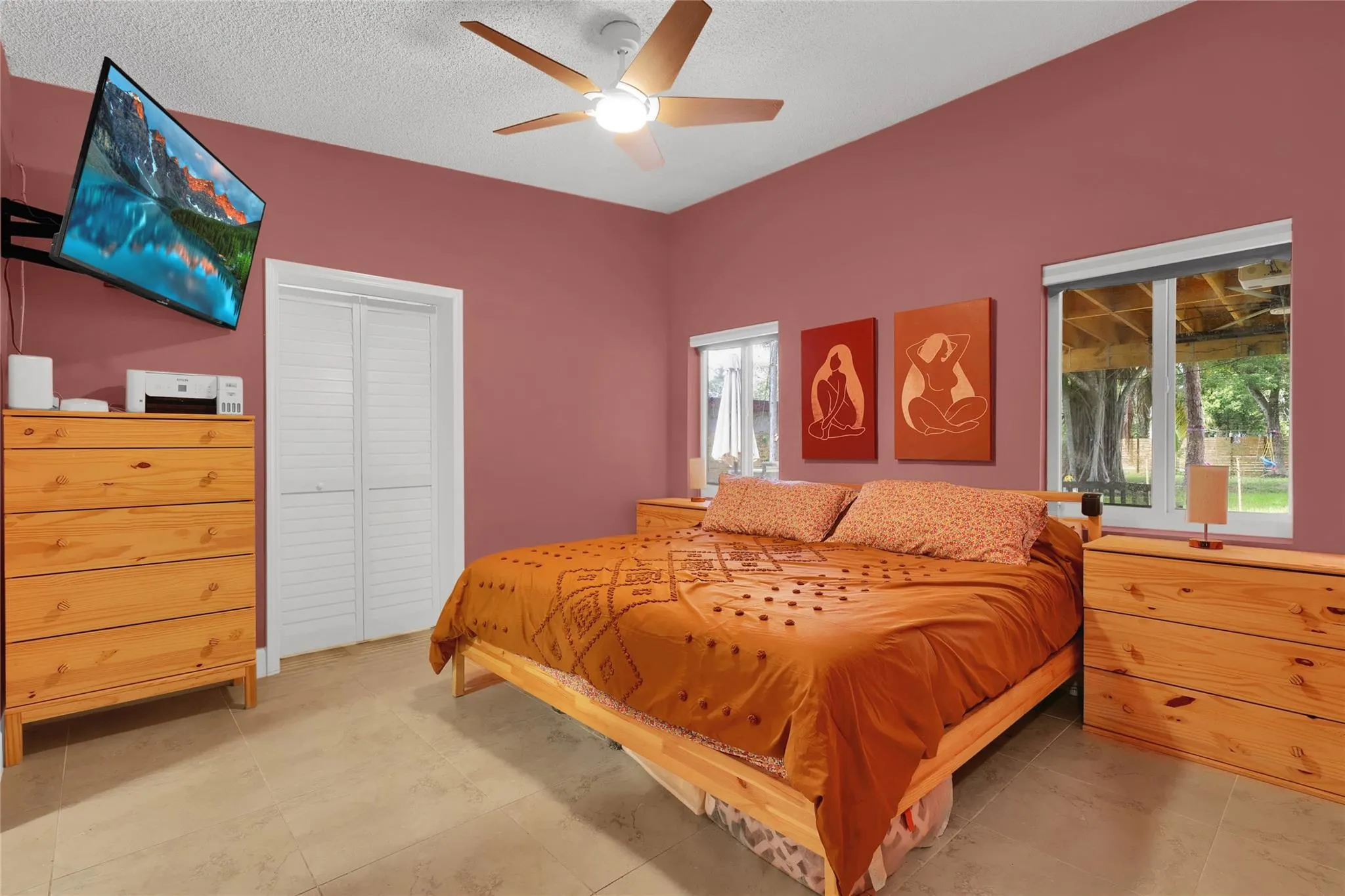 2054 SW 30th Ter