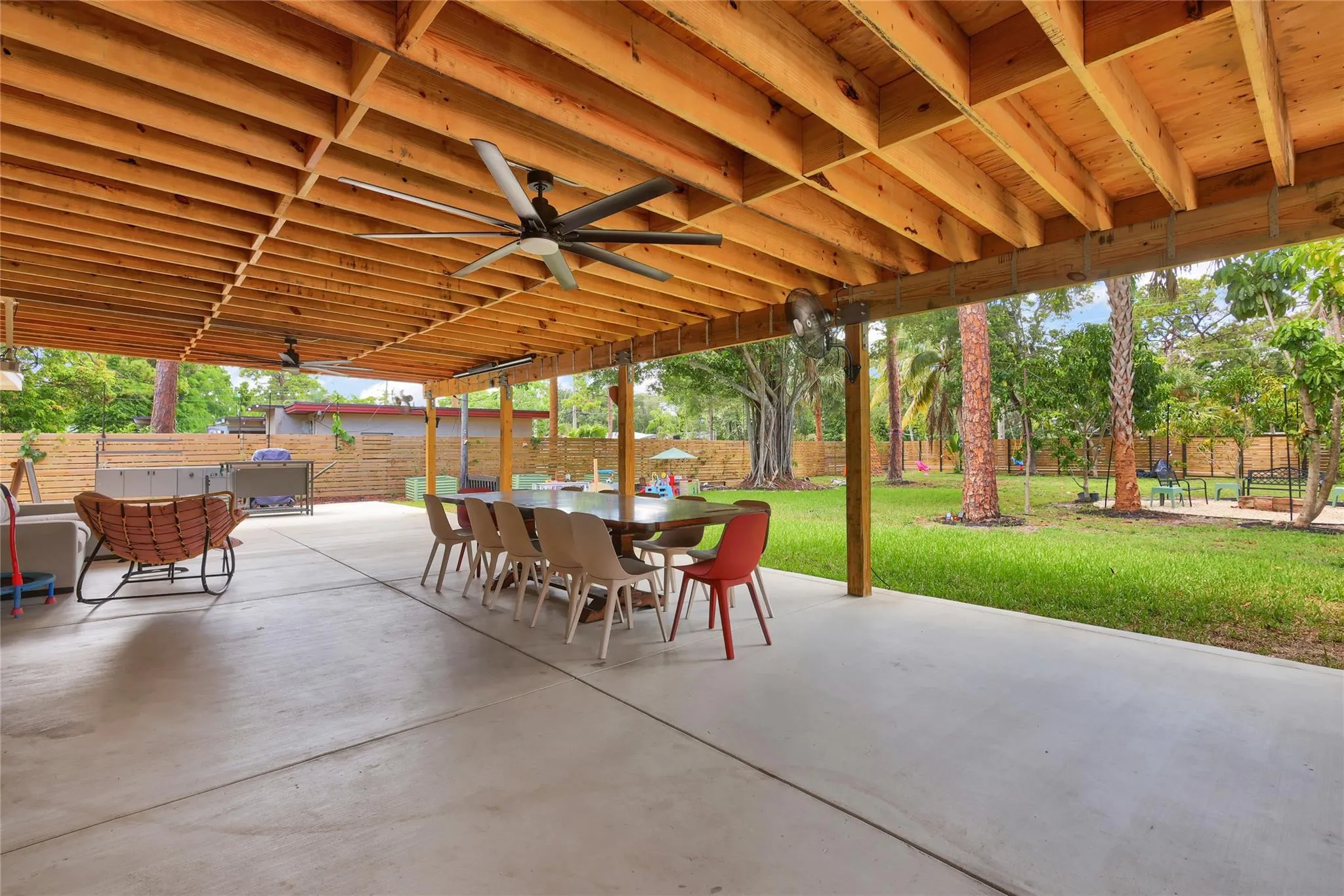 2054 SW 30th Ter