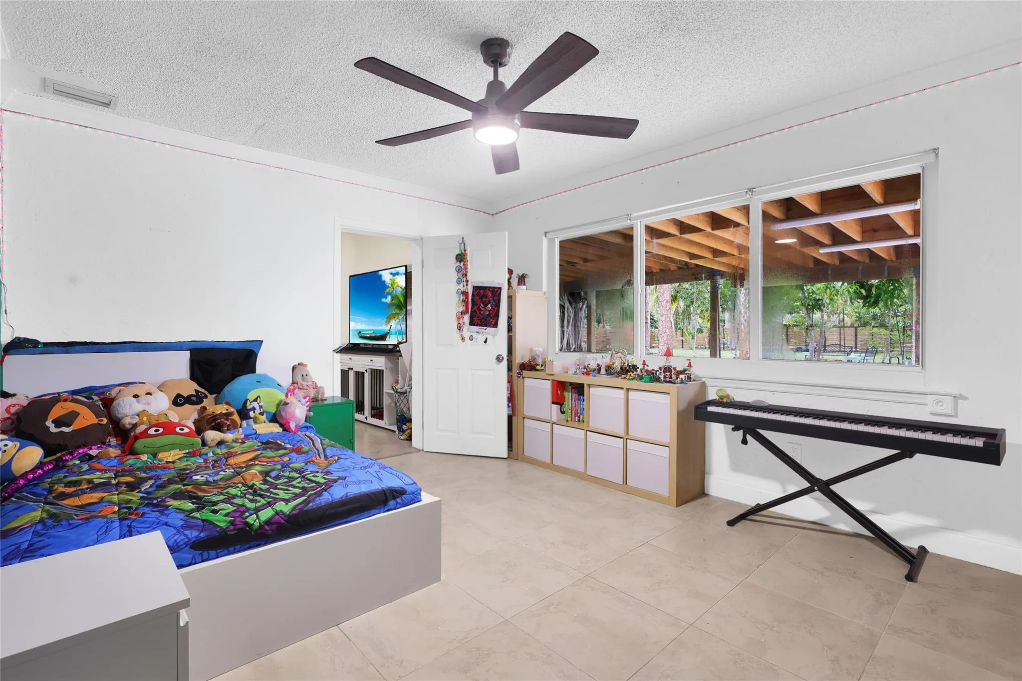 2054 SW 30th Ter