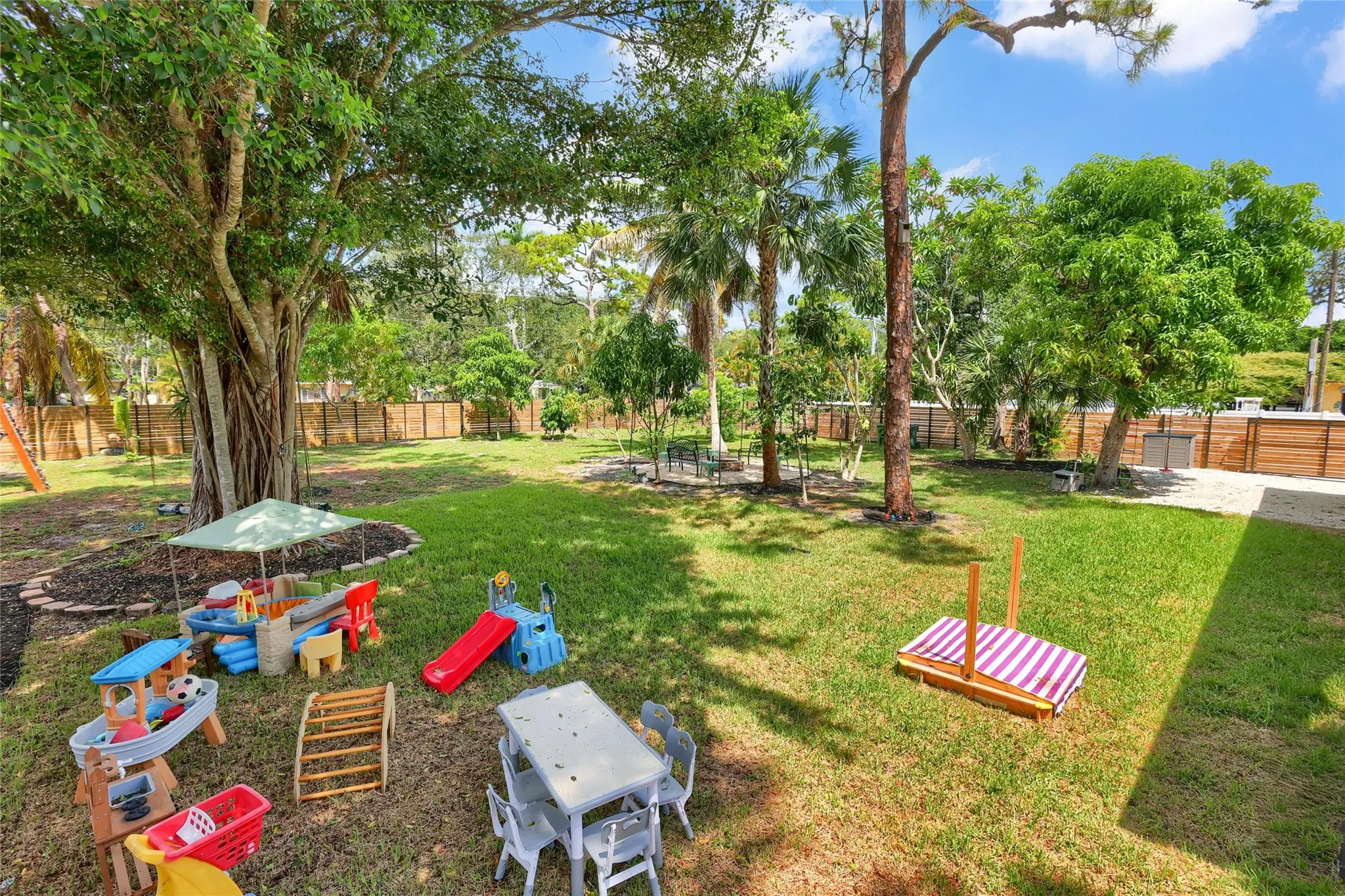 2054 SW 30th Ter