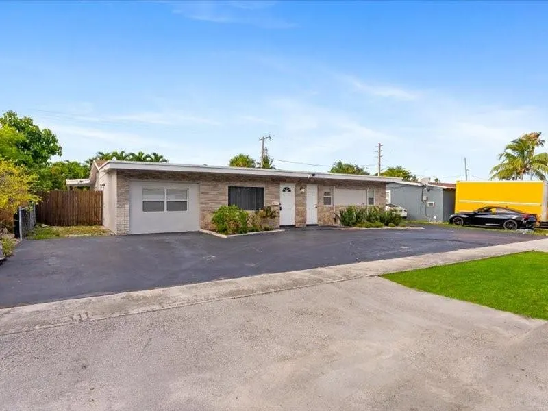 311 W Sample Rd