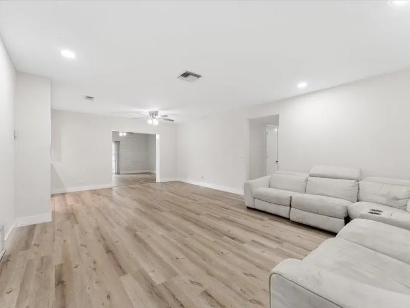 311 W Sample Rd