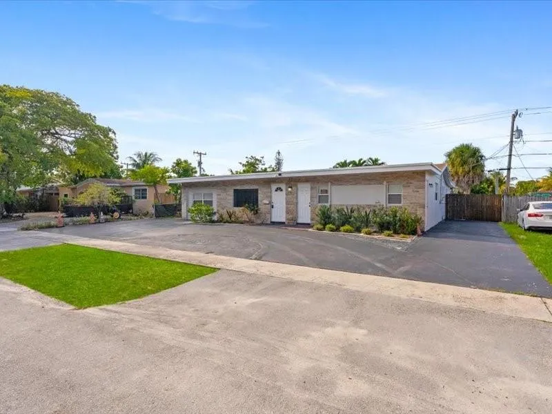 311 W Sample Rd