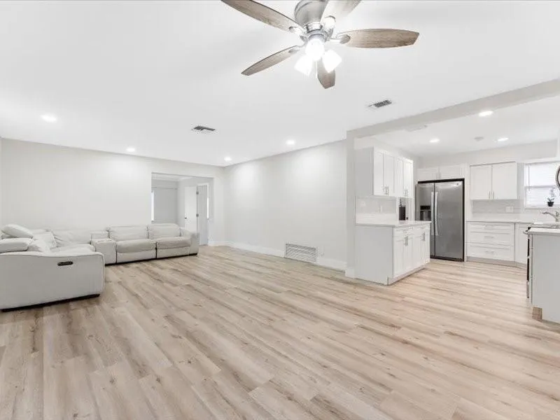 311 W Sample Rd