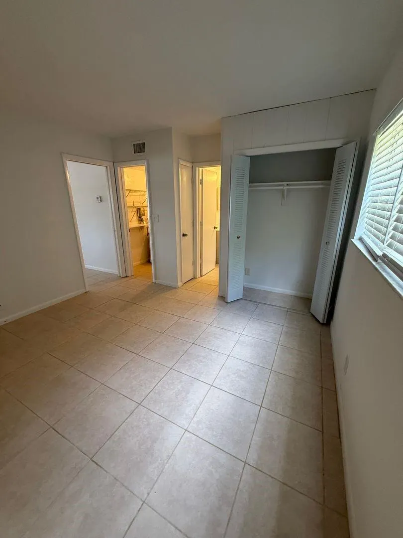 481 Sunshine Dr, #C2
