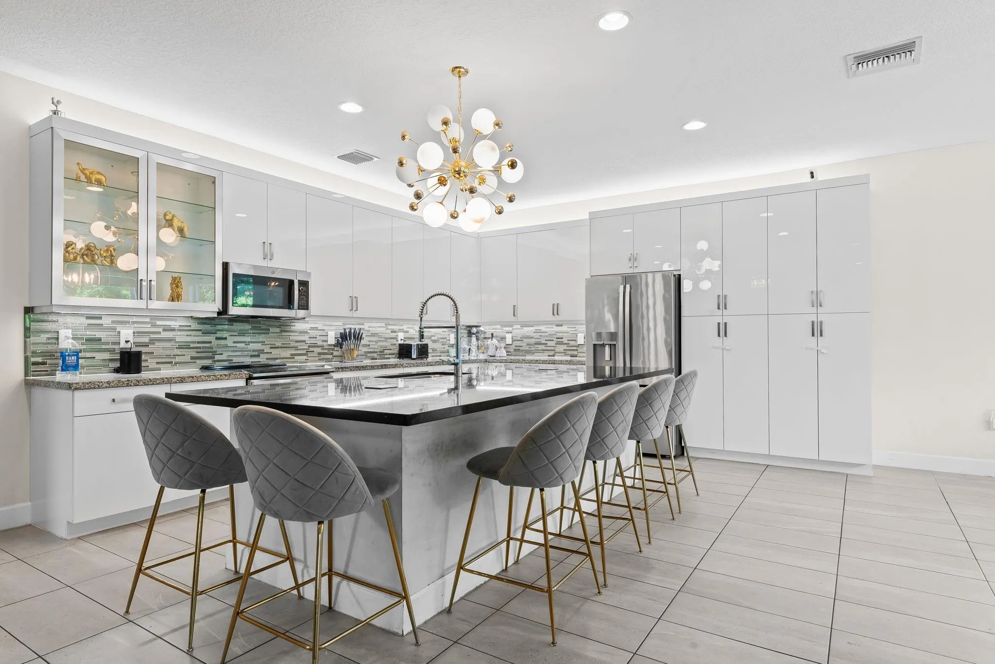 7619 Francisca Club Ln