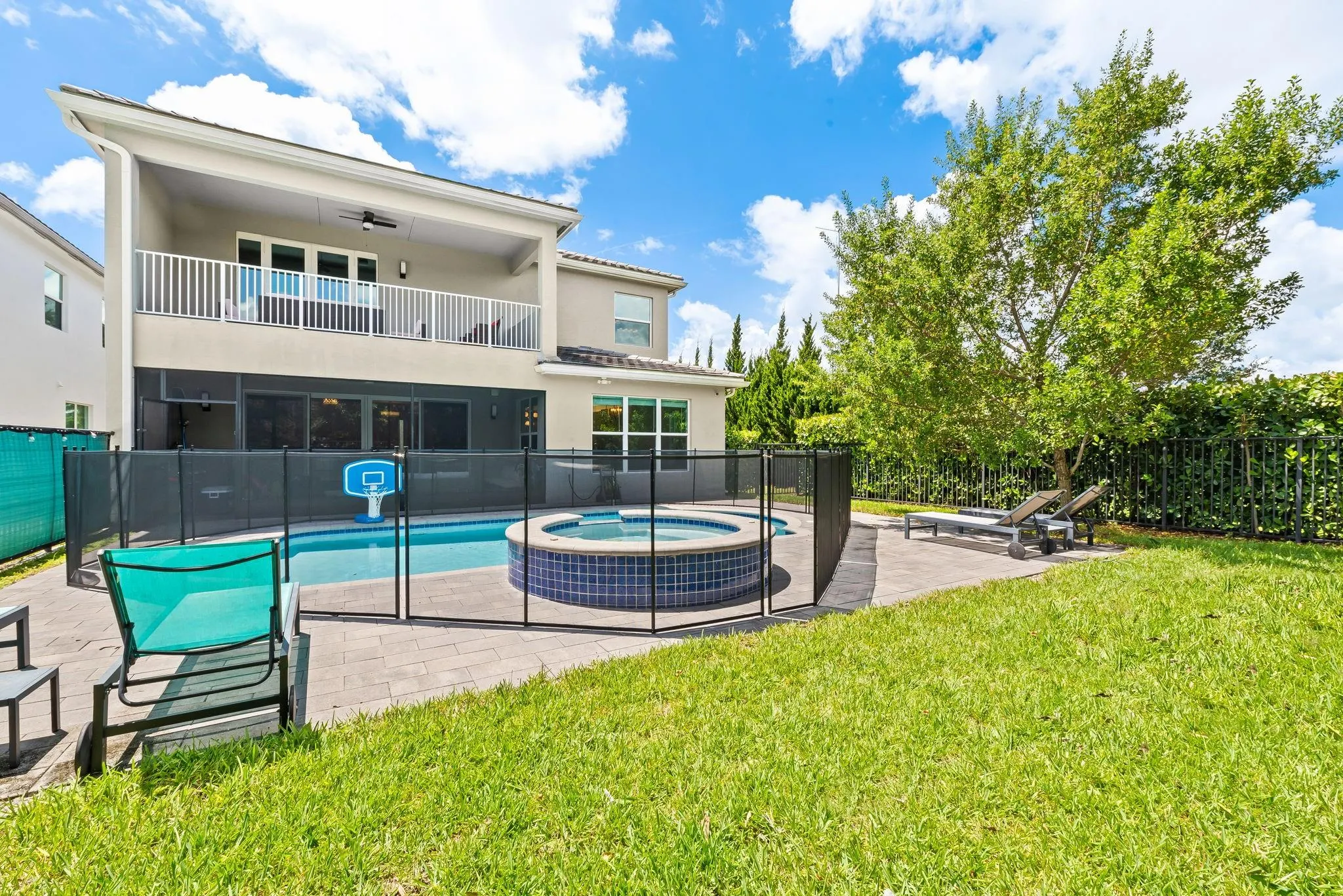 7619 Francisca Club Ln
