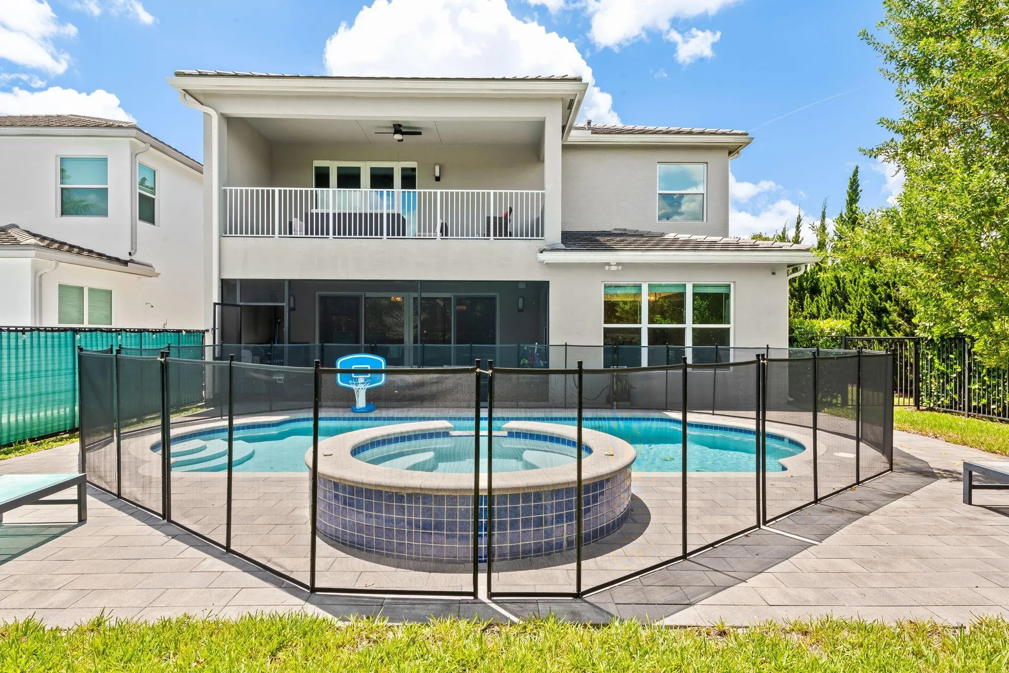 7619 Francisca Club Ln