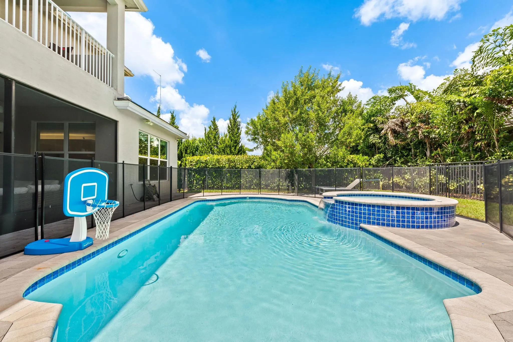 7619 Francisca Club Ln