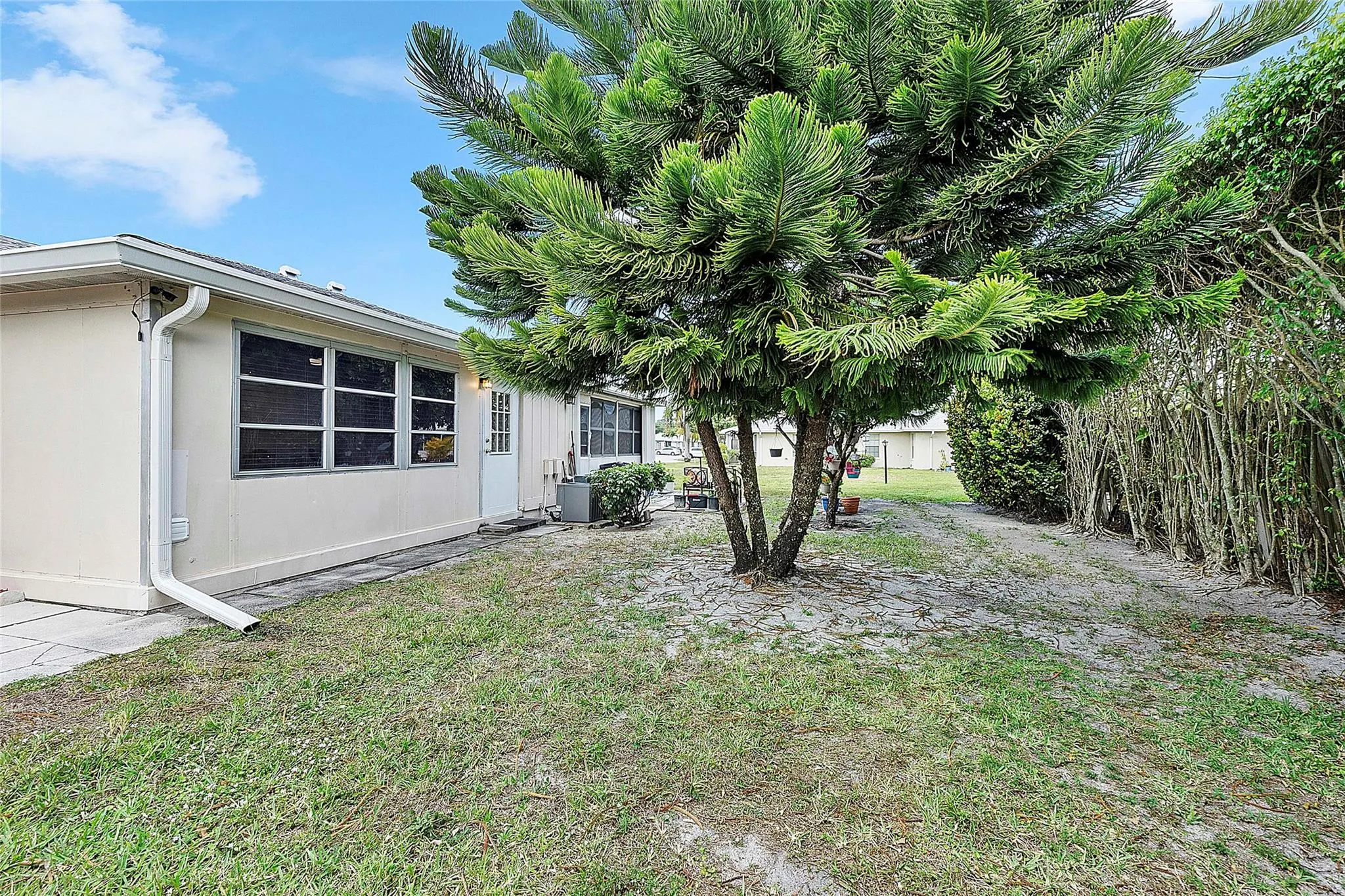 393 Bennington Ln, #393