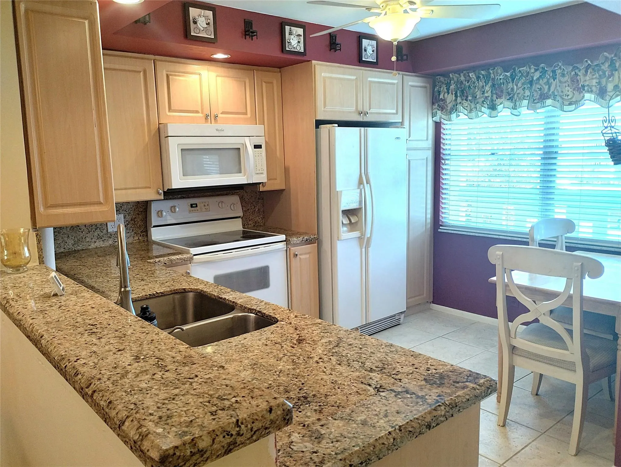 2803 Victoria Way, #H2