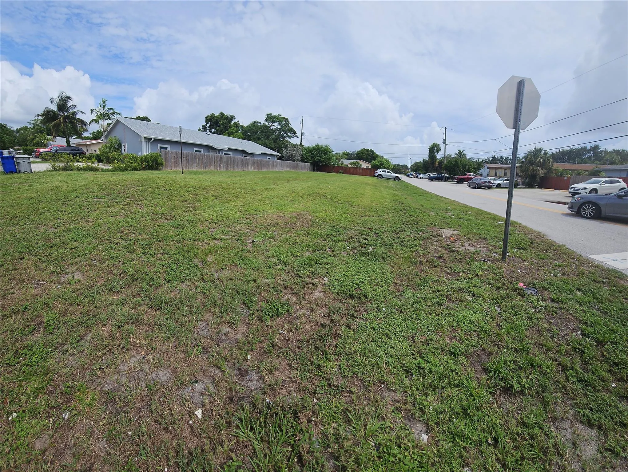 201 NW 12 St
