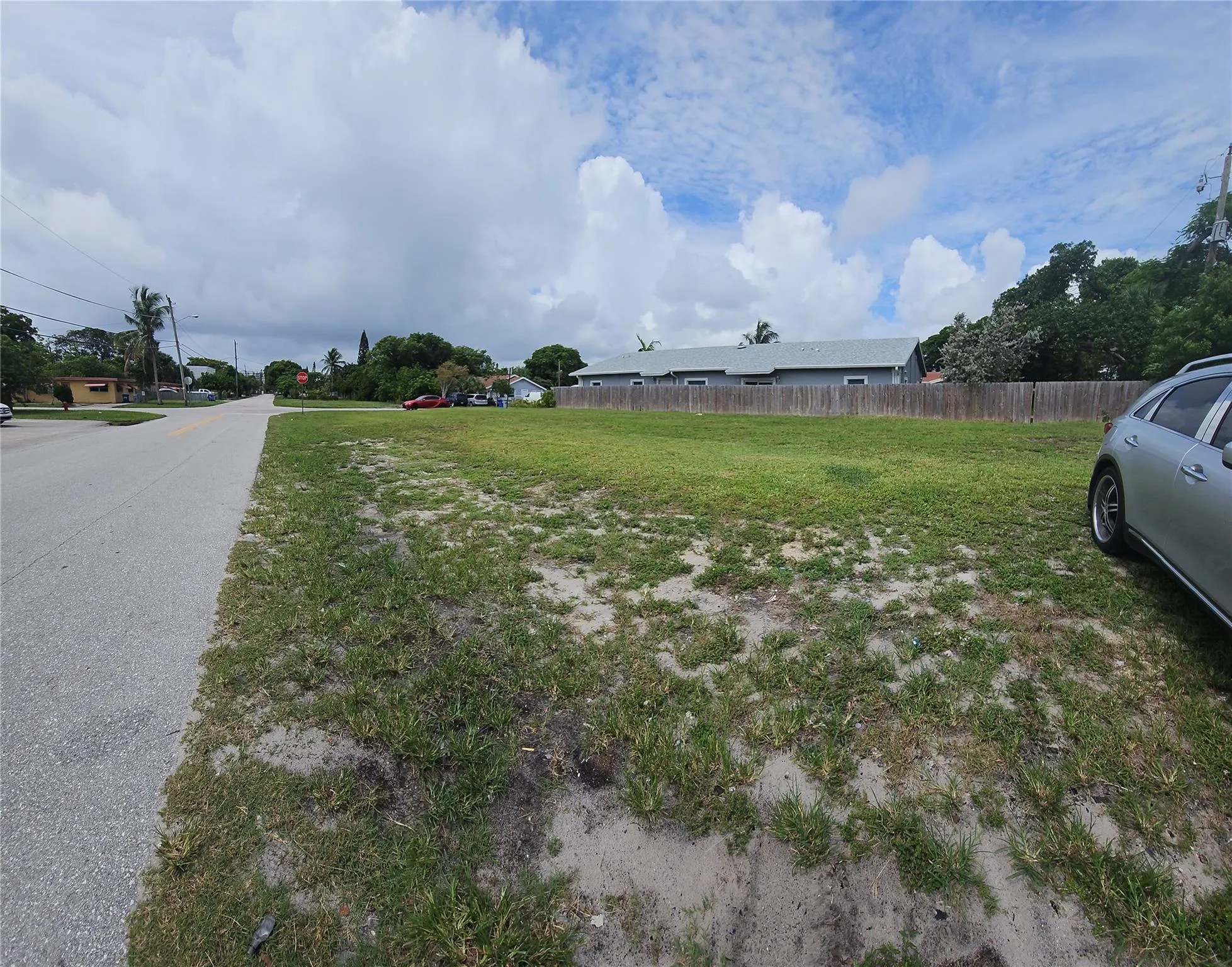 201 NW 12 St