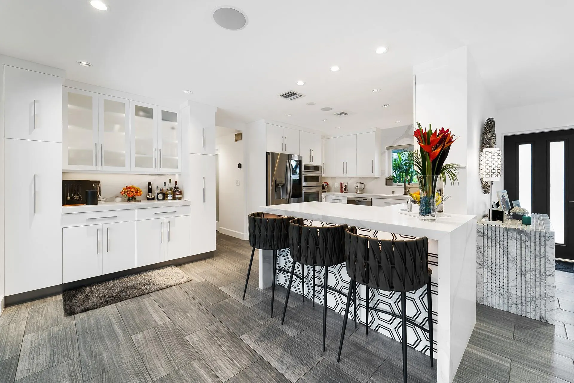 2617 Bayview Dr
