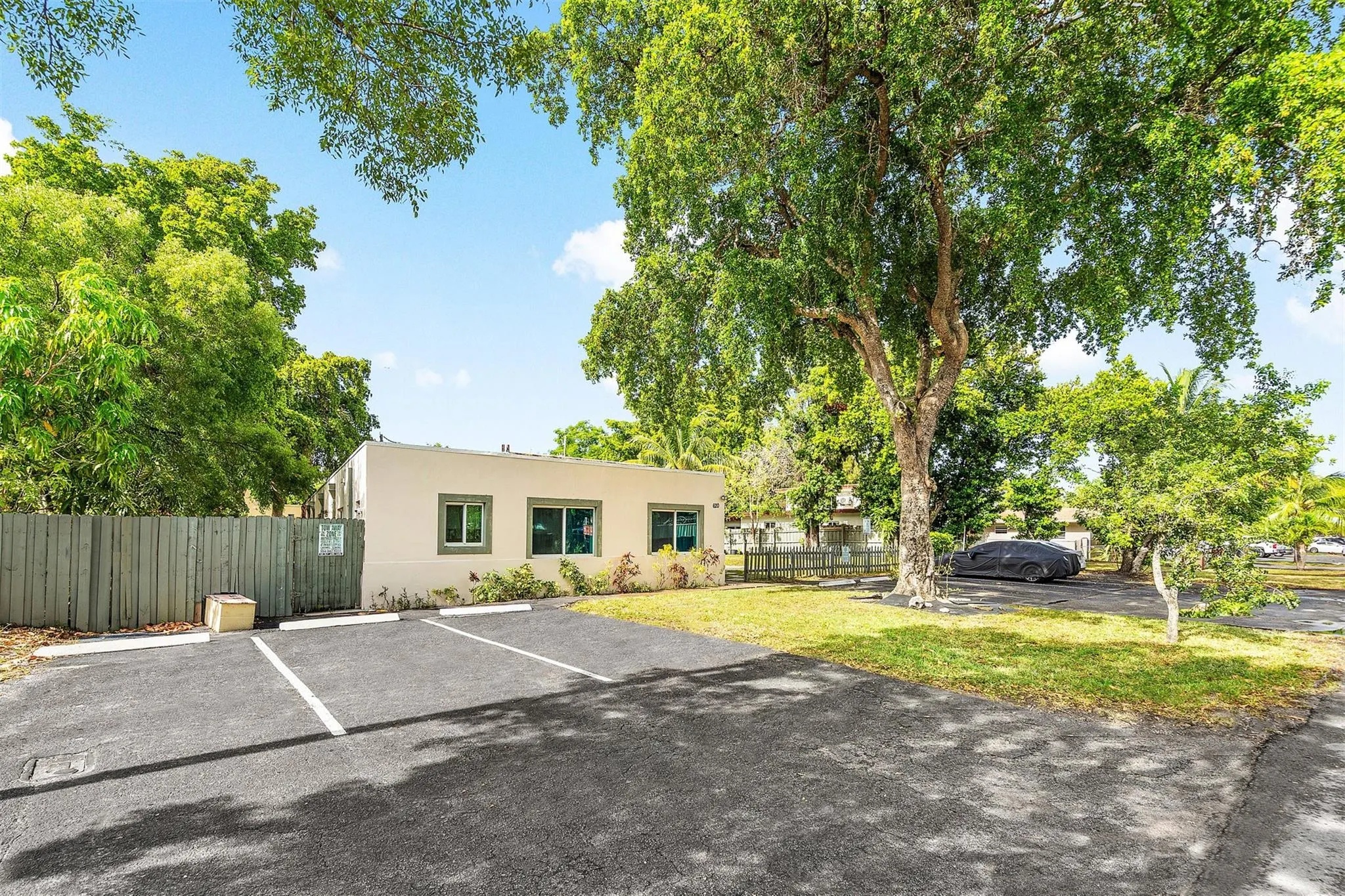 620 SW 7th St 1-7