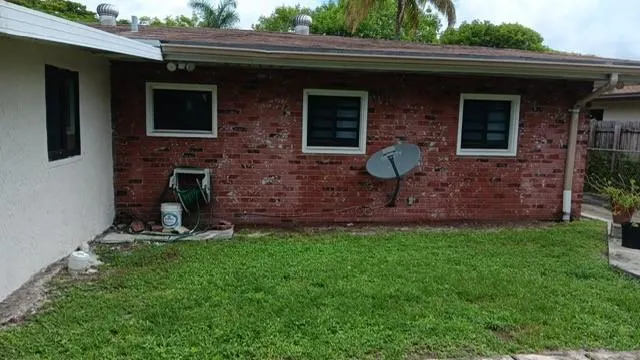 1070 NW 149th St