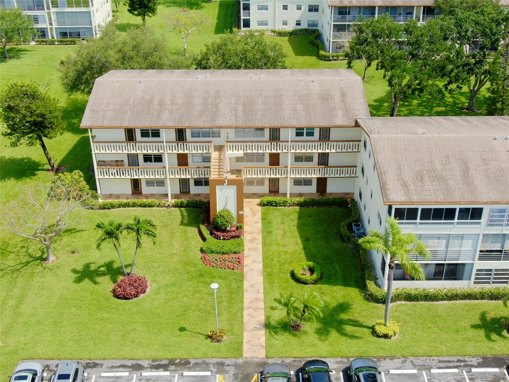 393 Mansfield J, #393
