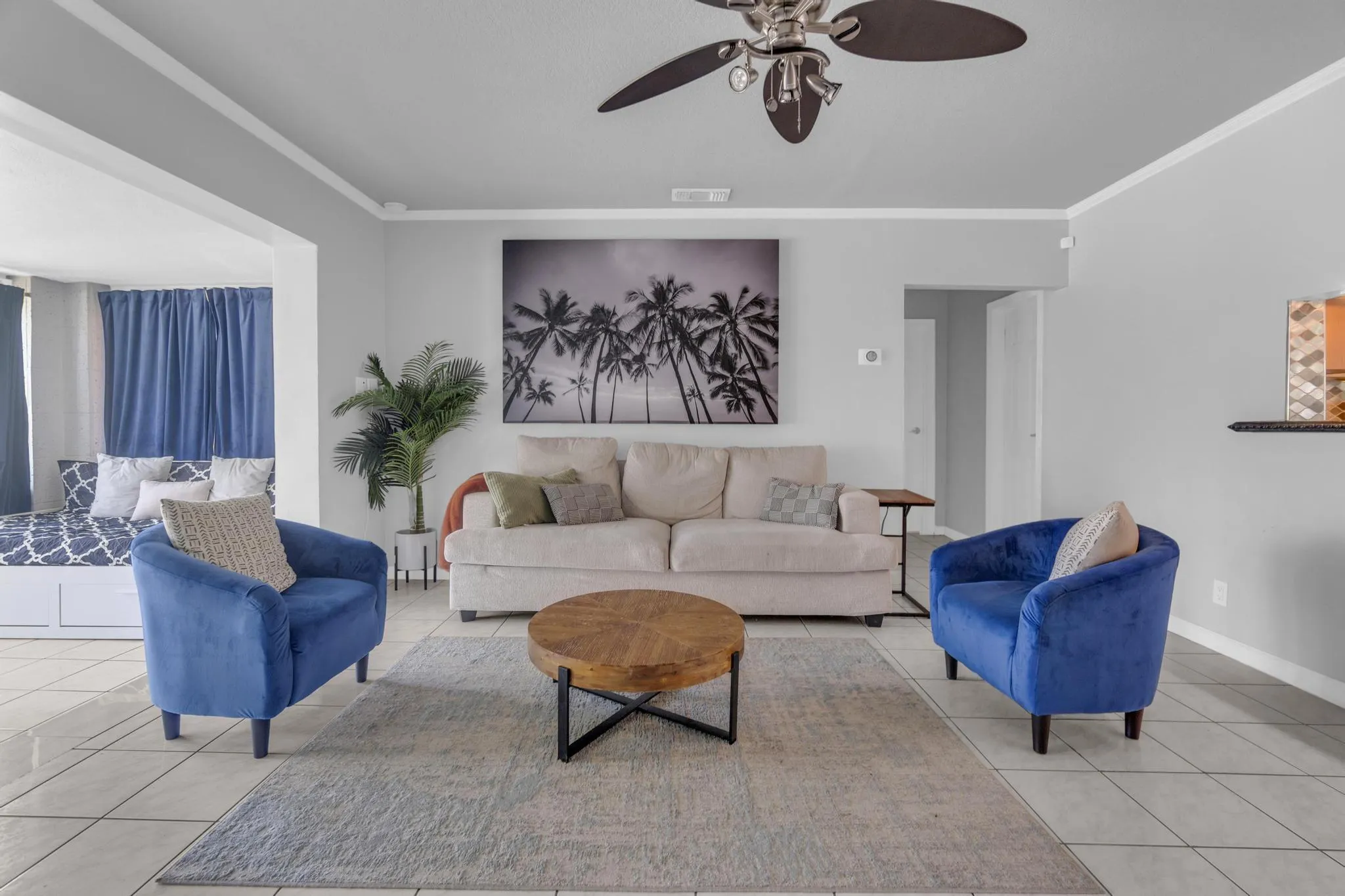 37 SW 11th St