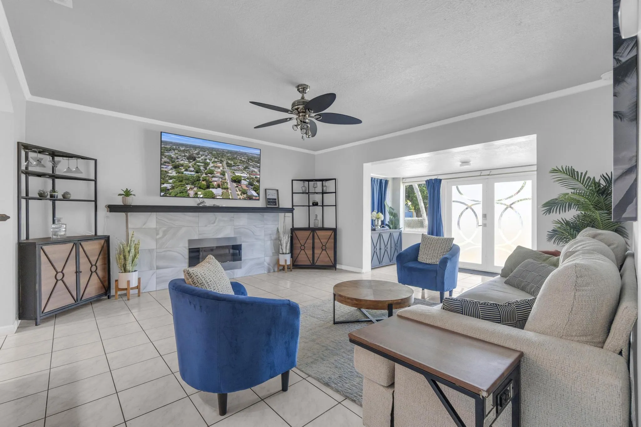 37 SW 11th St