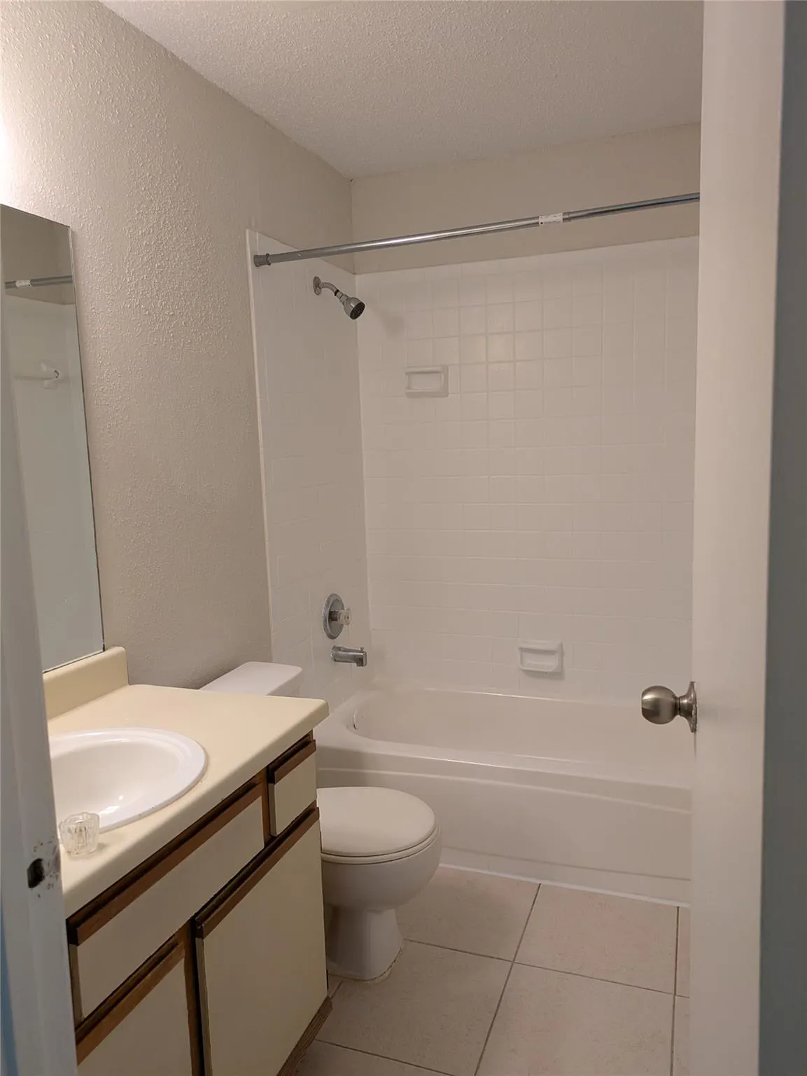 875 RIVERSIDE DR., #724