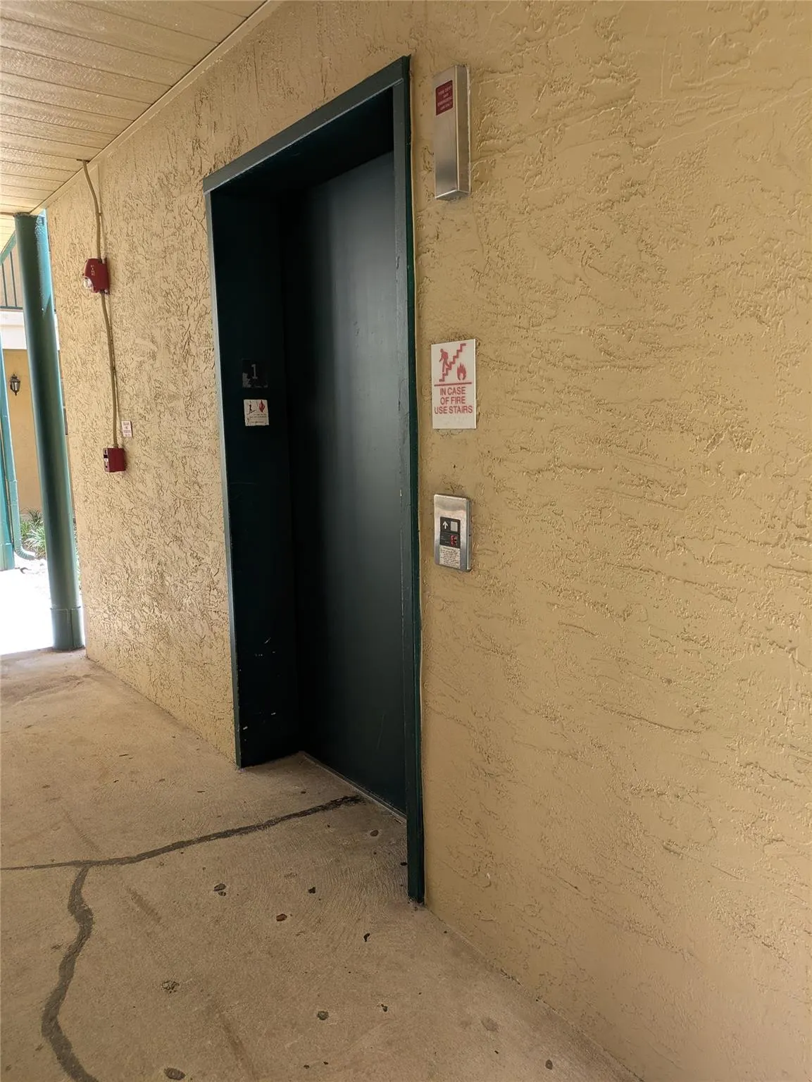 875 RIVERSIDE DR., #724