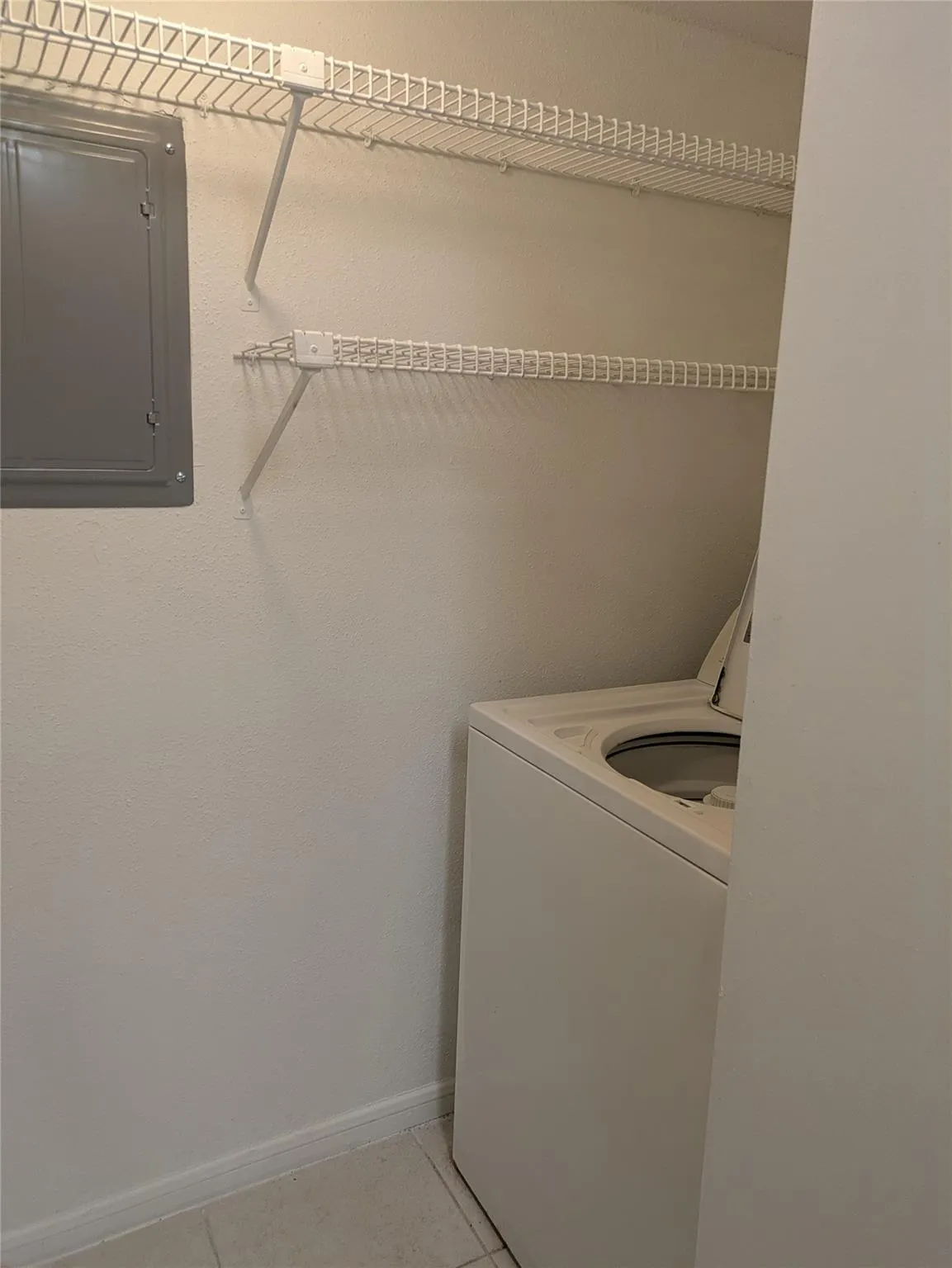 875 RIVERSIDE DR., #724