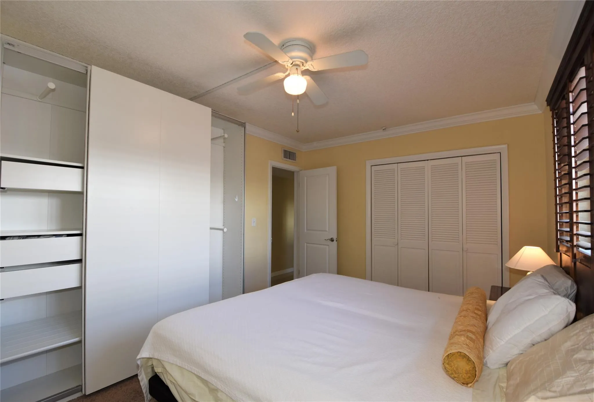 3030 NE 5th Ter, #4