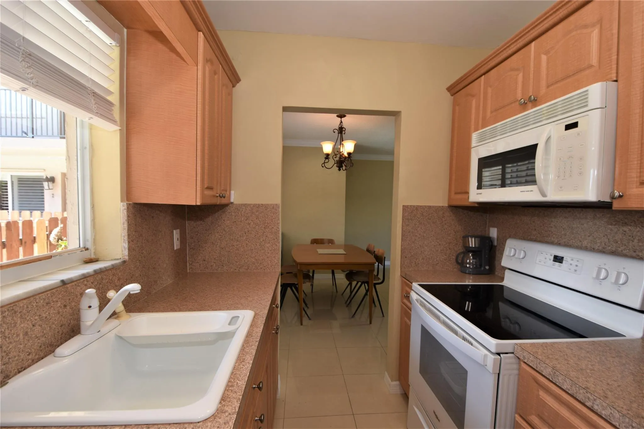 3030 NE 5th Ter, #4