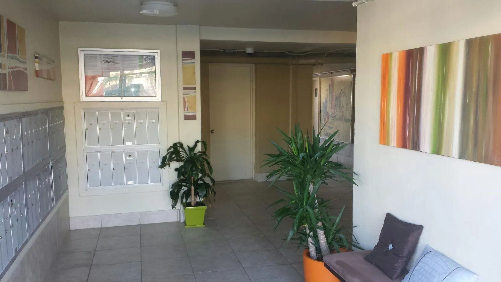 301 GOLDEN ISLES DR, #112