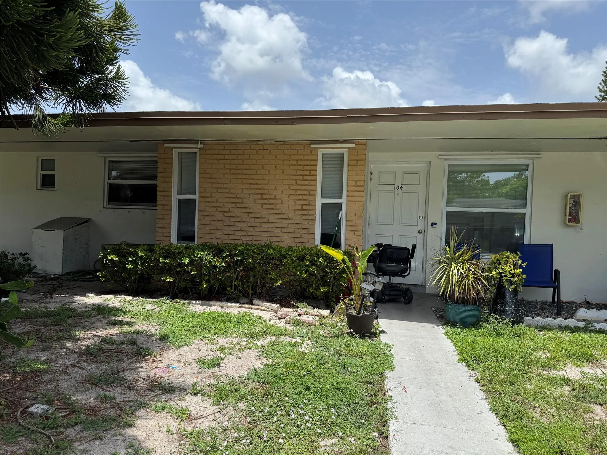 3033 NW 43th Ave, #104