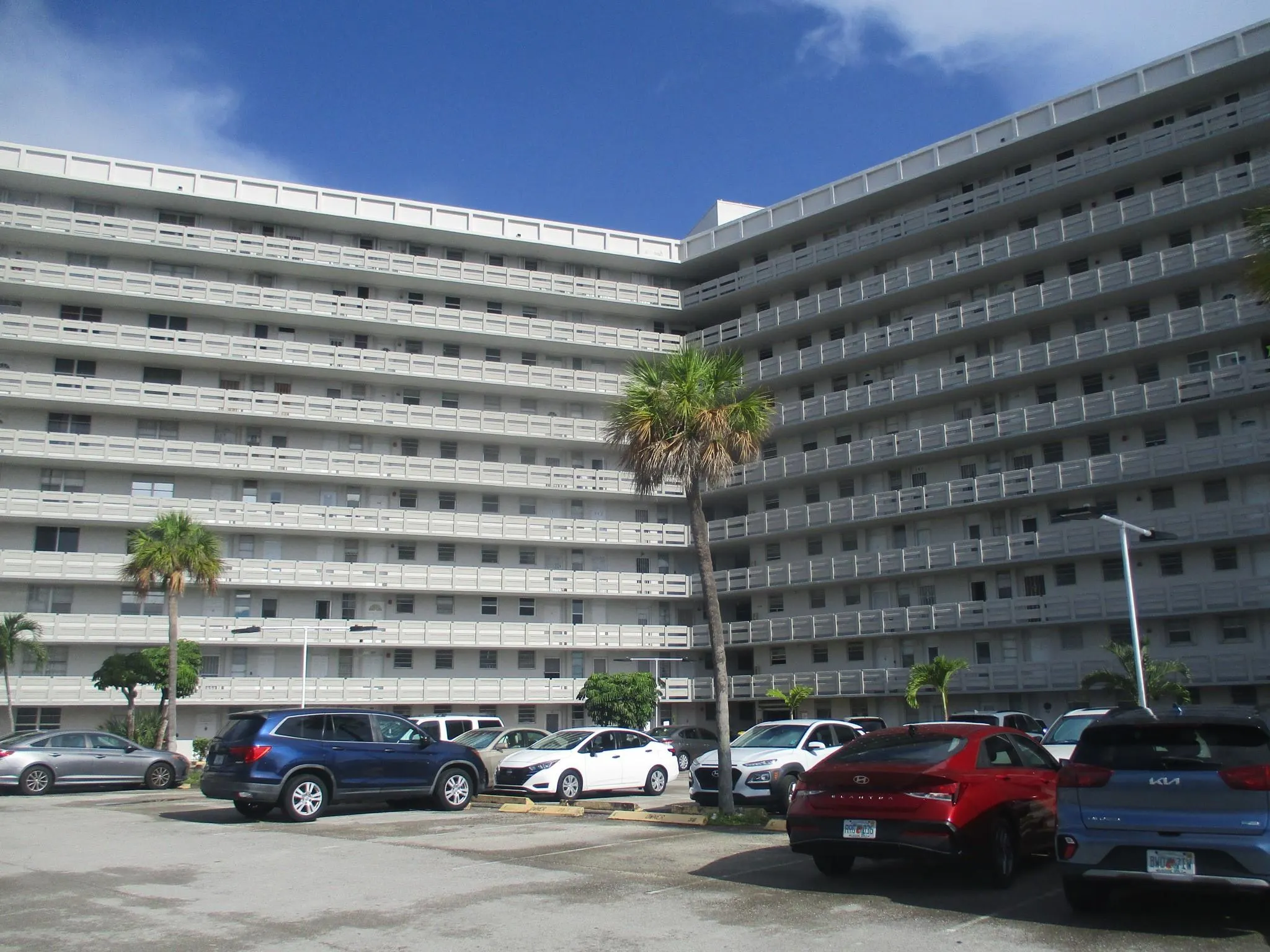 1401 NE Miami Gardens Dr, #488