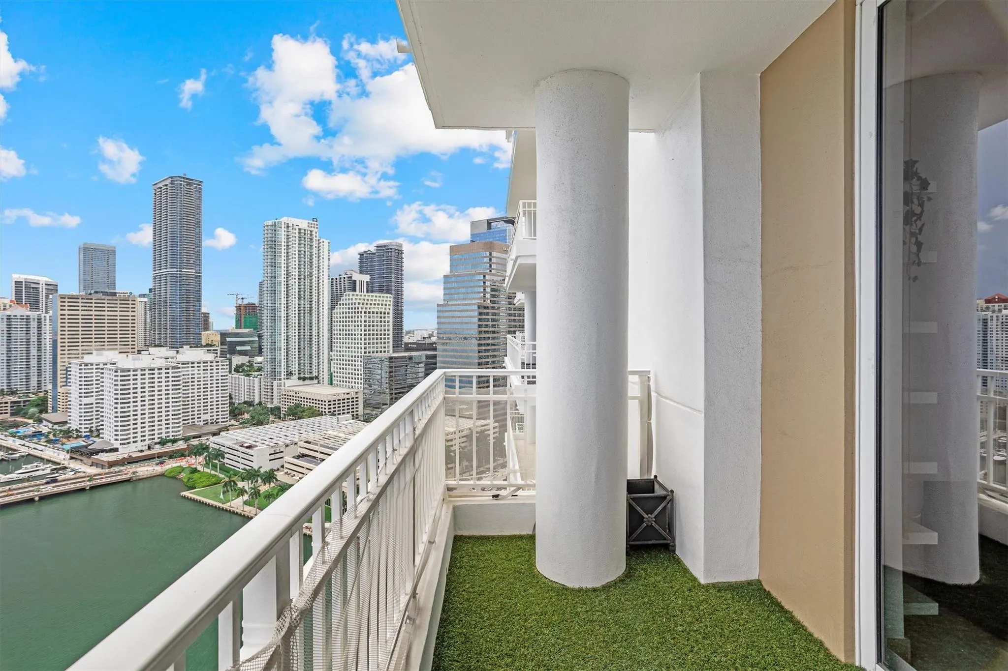 801 BRICKELL KEY BLVD, #2805