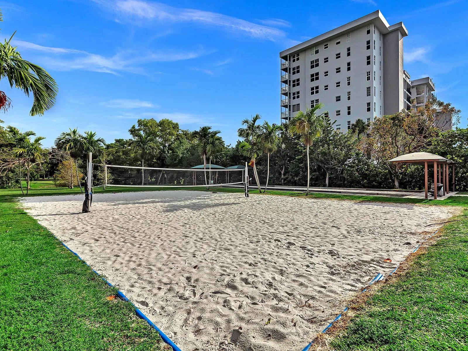 3100 N Palm Aire Dr, #803