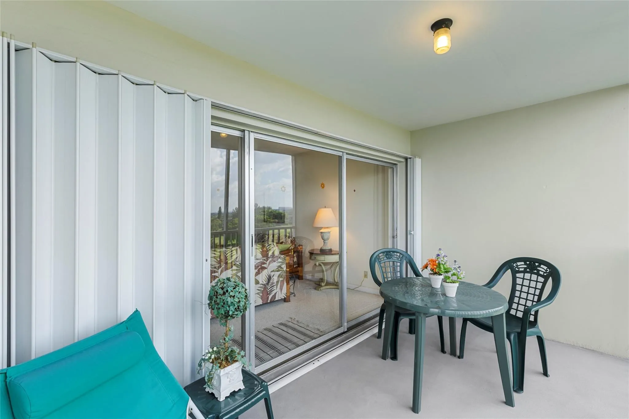 3100 N Palm Aire Dr, #803