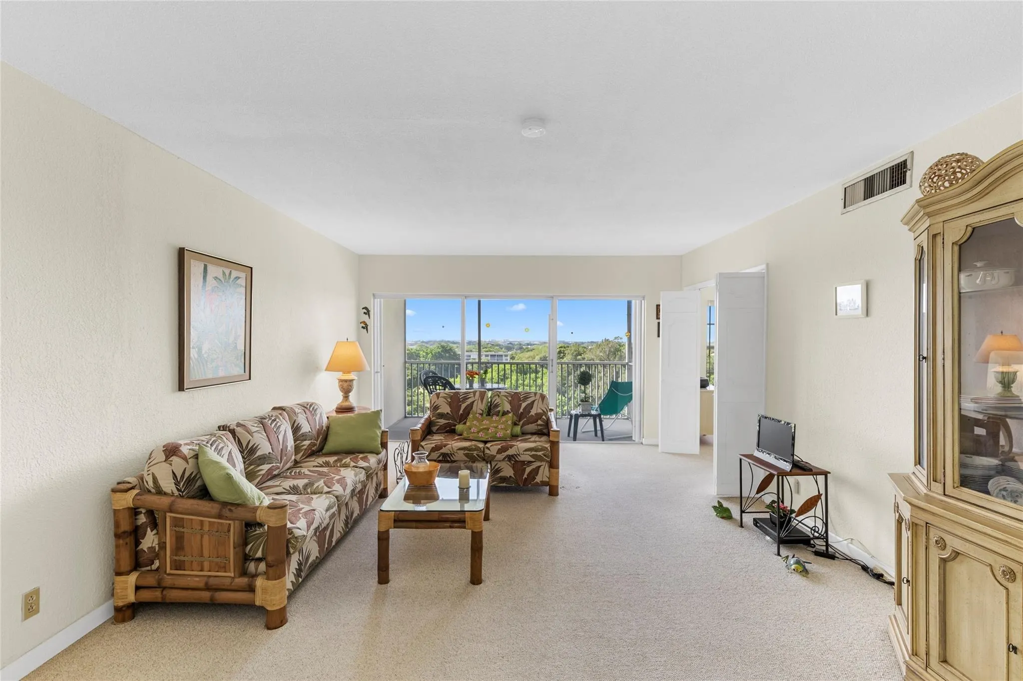 3100 N Palm Aire Dr, #803