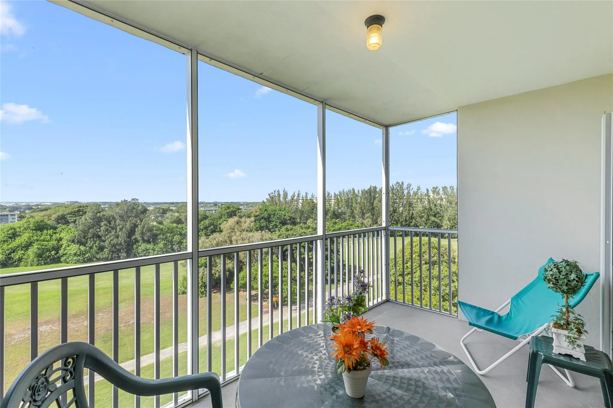 3100 N Palm Aire Dr, #803