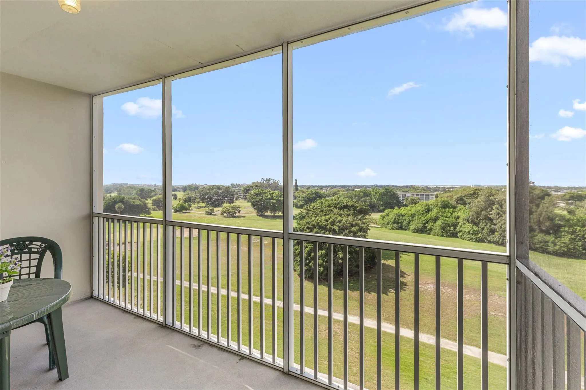 3100 N Palm Aire Dr, #803