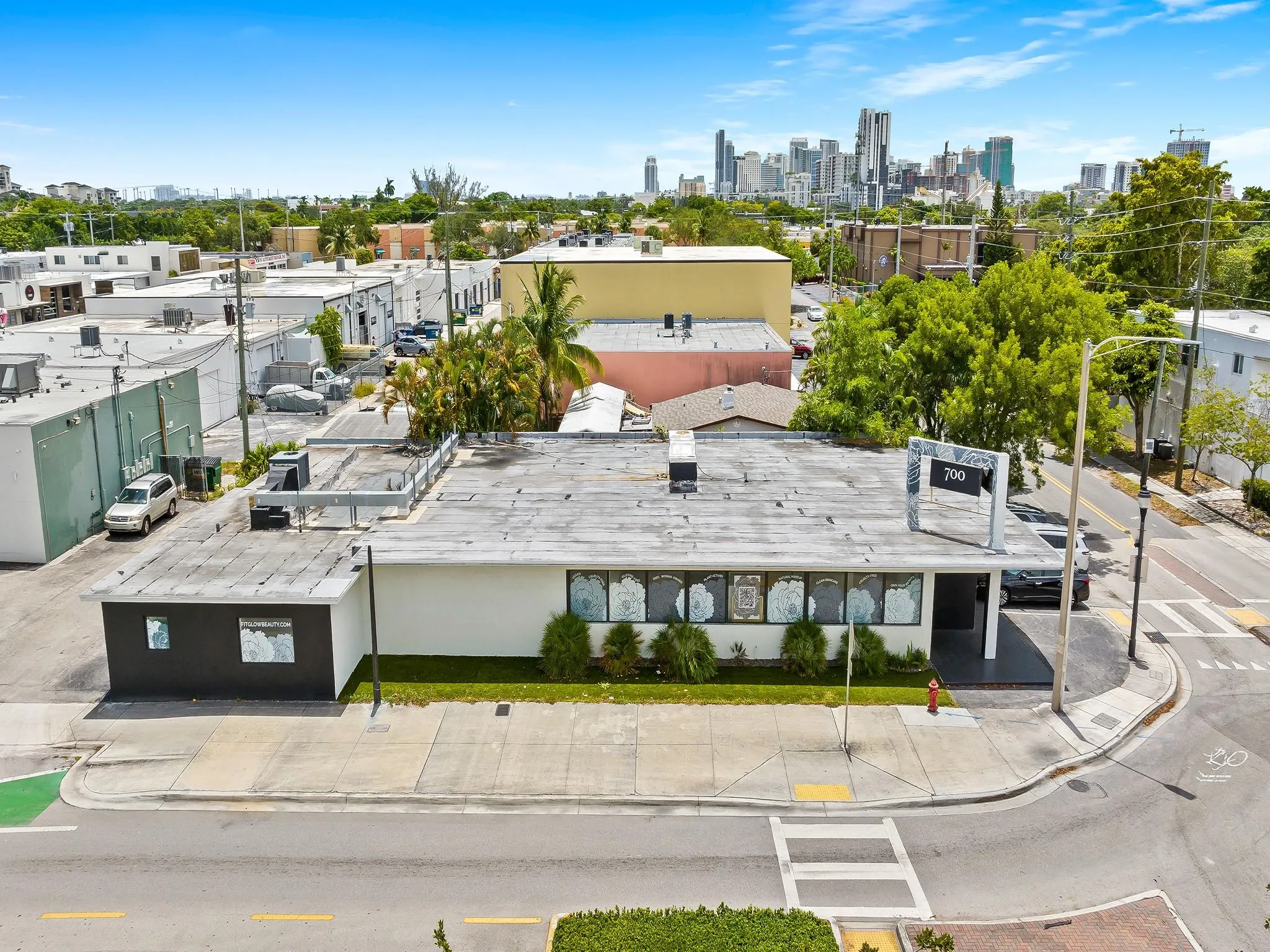 700 NE 13th St