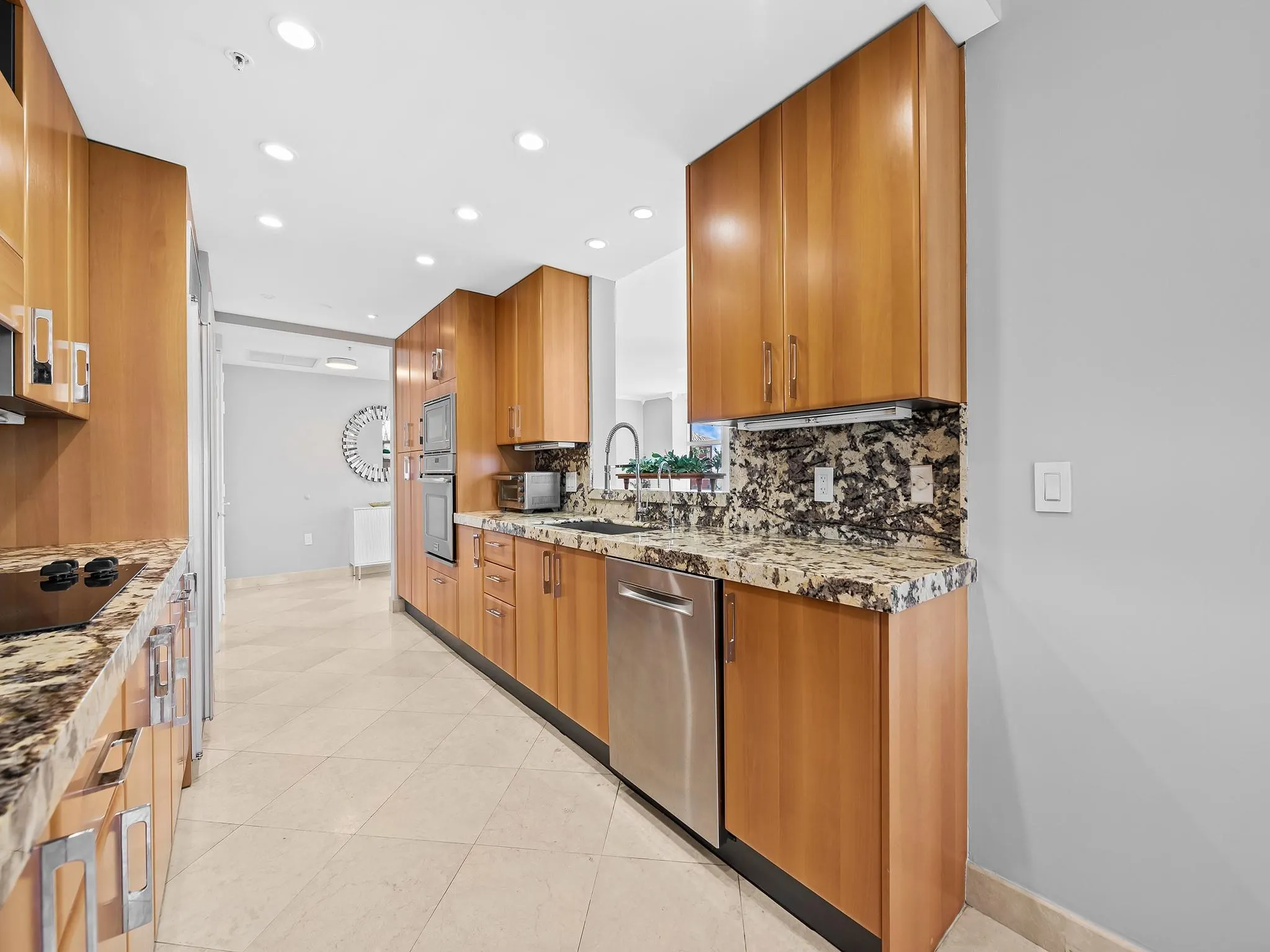 2110 N Ocean Blvd, #6F